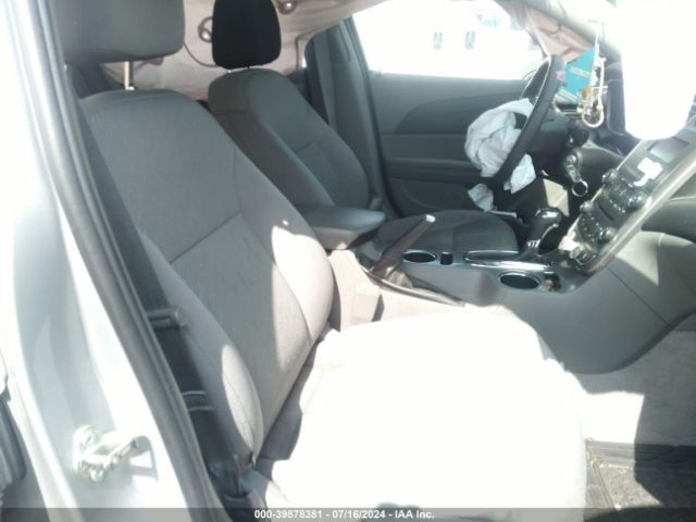 Photo 4 VIN: 1G11A5SL2FU103047 - CHEVROLET MALIBU 