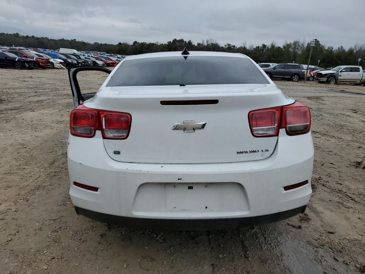 Photo 5 VIN: 1G11A5SL3FF269677 - CHEVROLET MALIBU 