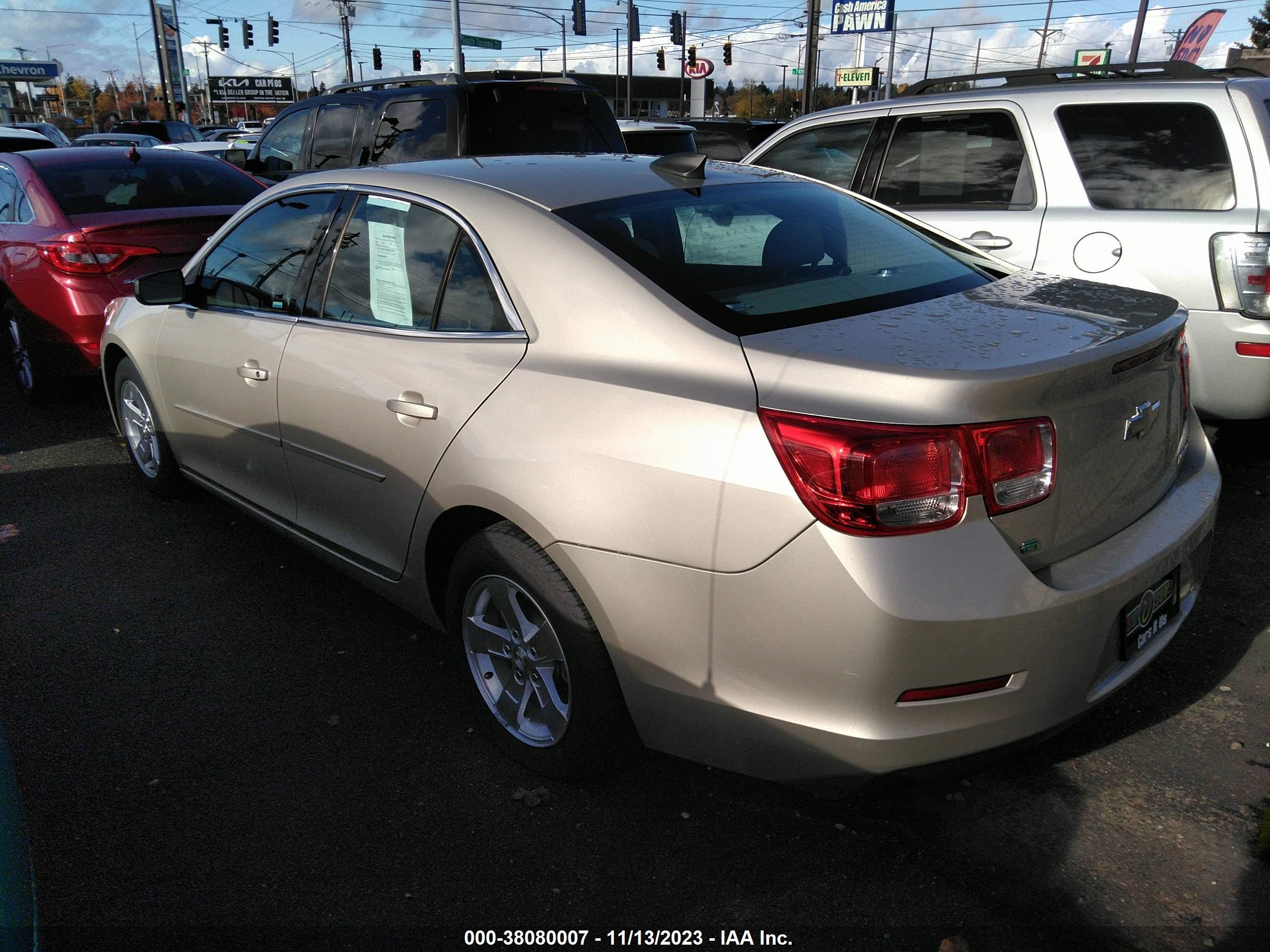 Photo 2 VIN: 1G11A5SL4FF101885 - CHEVROLET MALIBU 