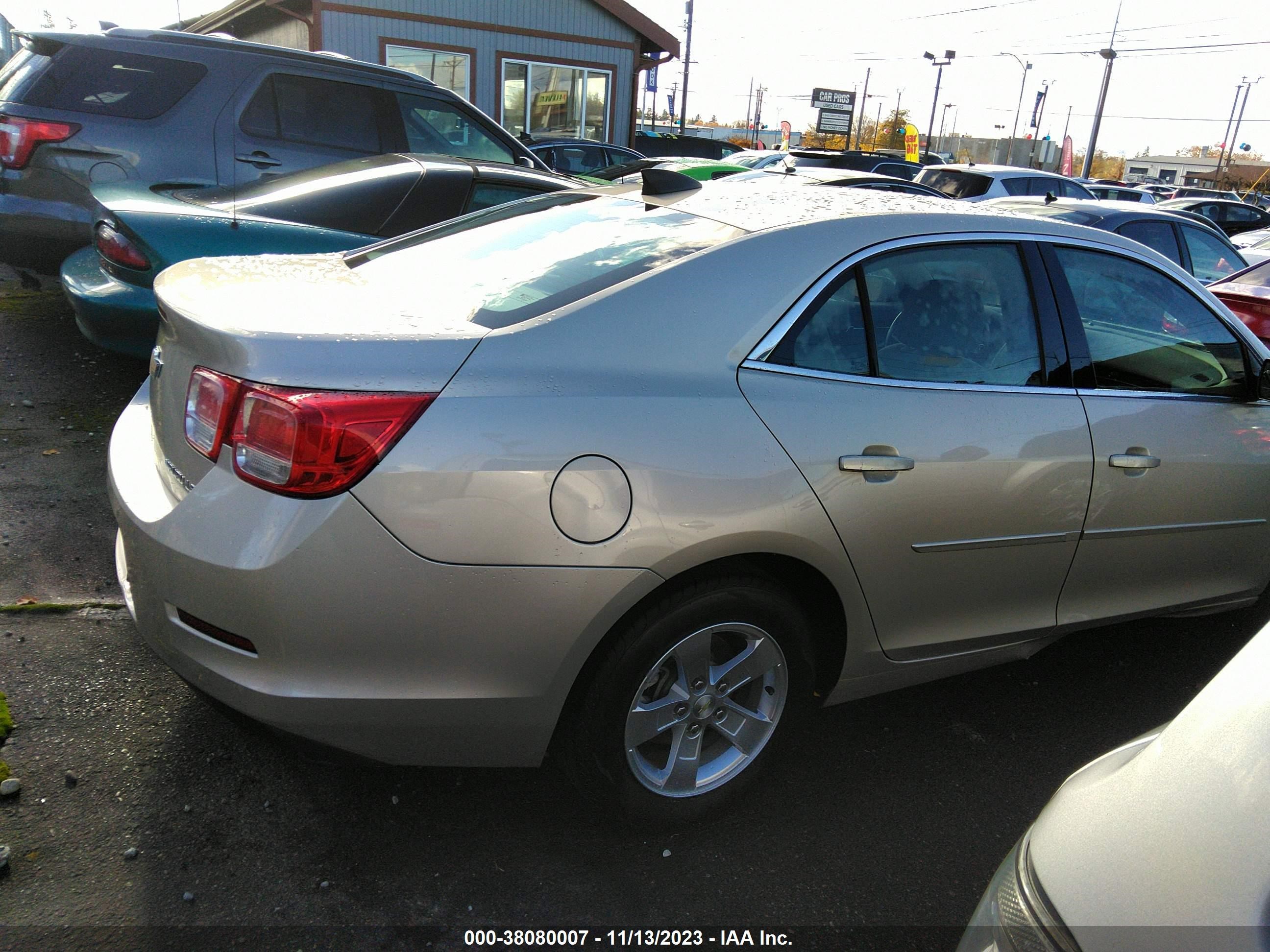 Photo 3 VIN: 1G11A5SL4FF101885 - CHEVROLET MALIBU 