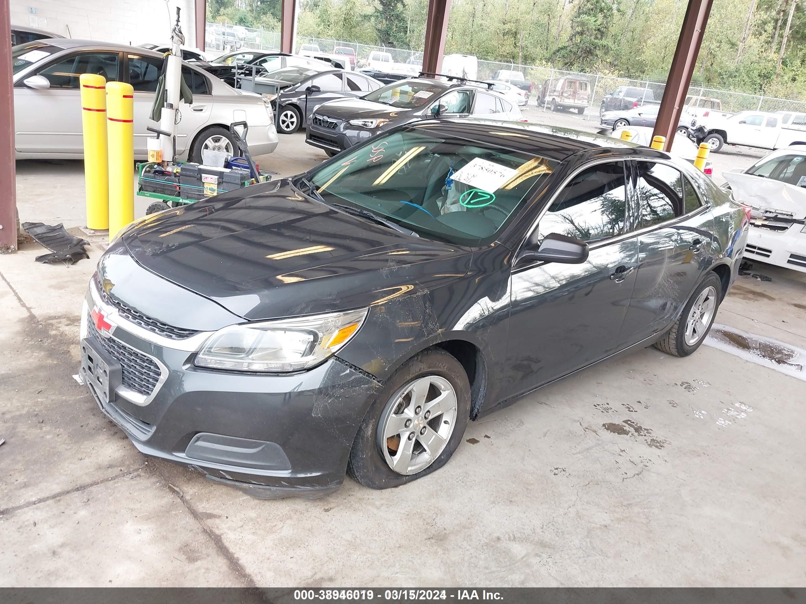 Photo 2 VIN: 1G11A5SL6FF153180 - CHEVROLET MALIBU 