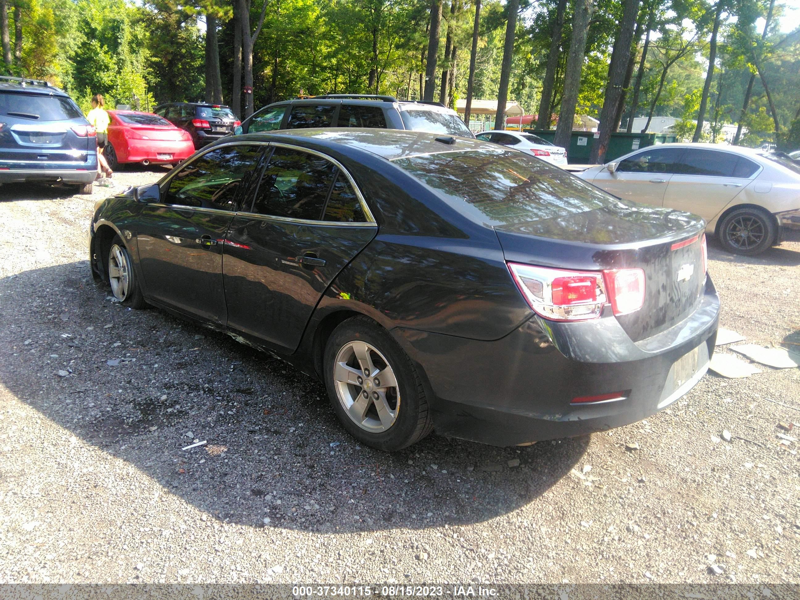 Photo 2 VIN: 1G11A5SL8FF110072 - CHEVROLET MALIBU 