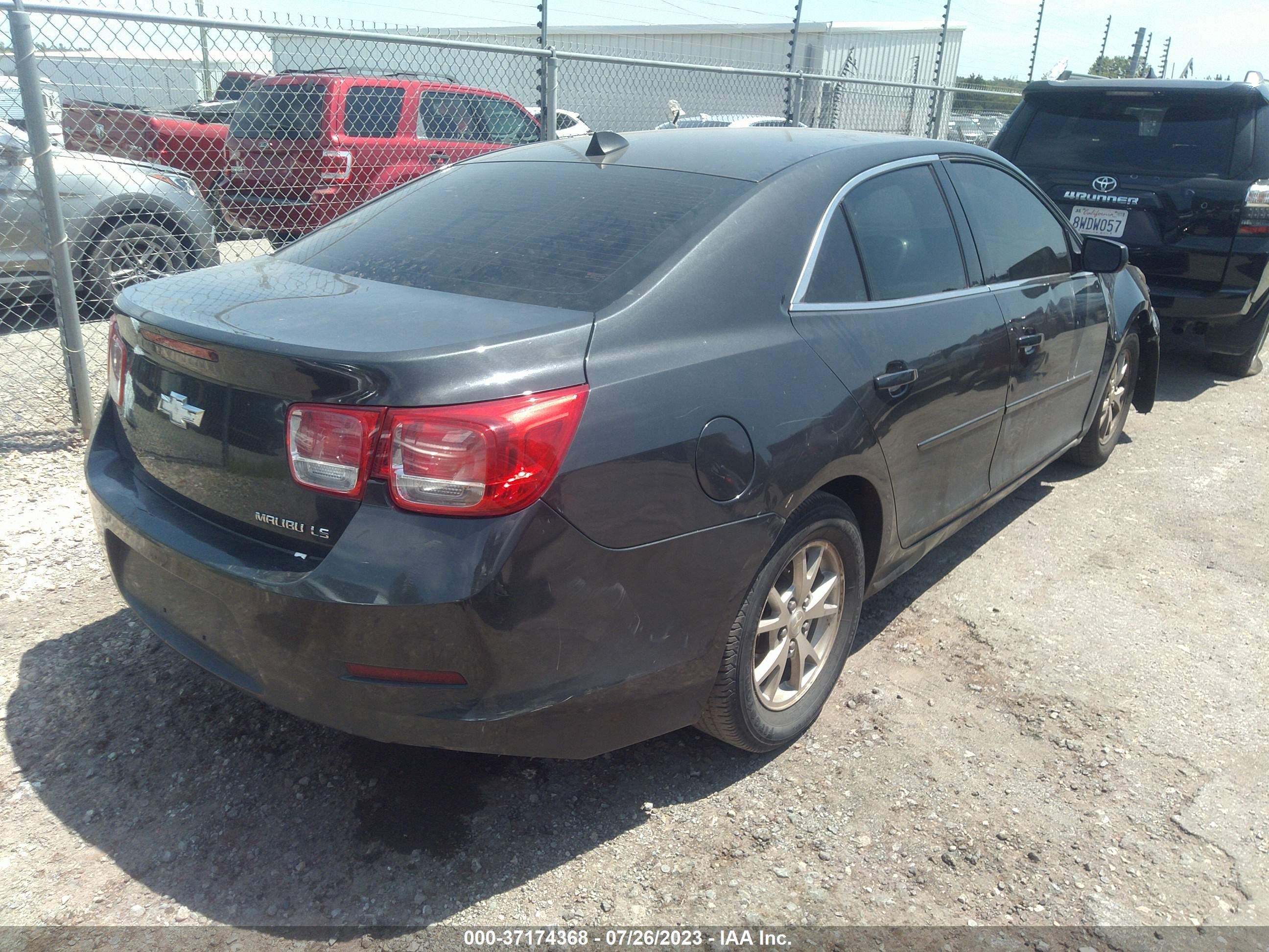 Photo 3 VIN: 1G11A5SLXEF142004 - CHEVROLET MALIBU 