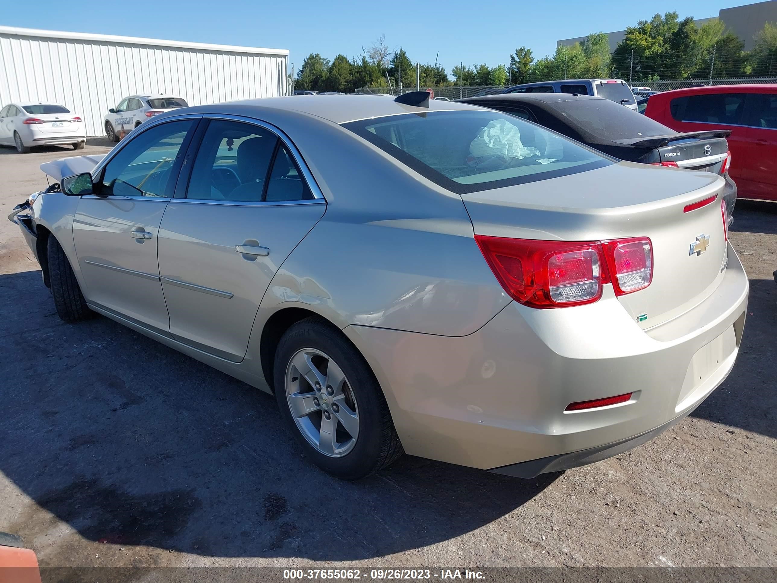 Photo 2 VIN: 1G11A5SLXFF299162 - CHEVROLET MALIBU 