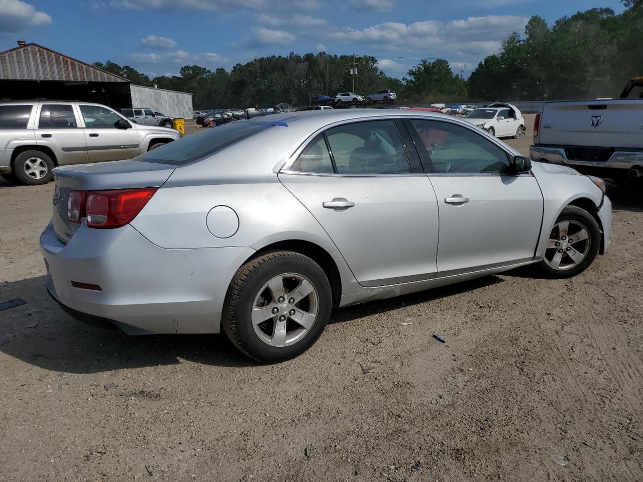 Photo 2 VIN: 1G11B5SA1DF144394 - CHEVROLET MALIBU 