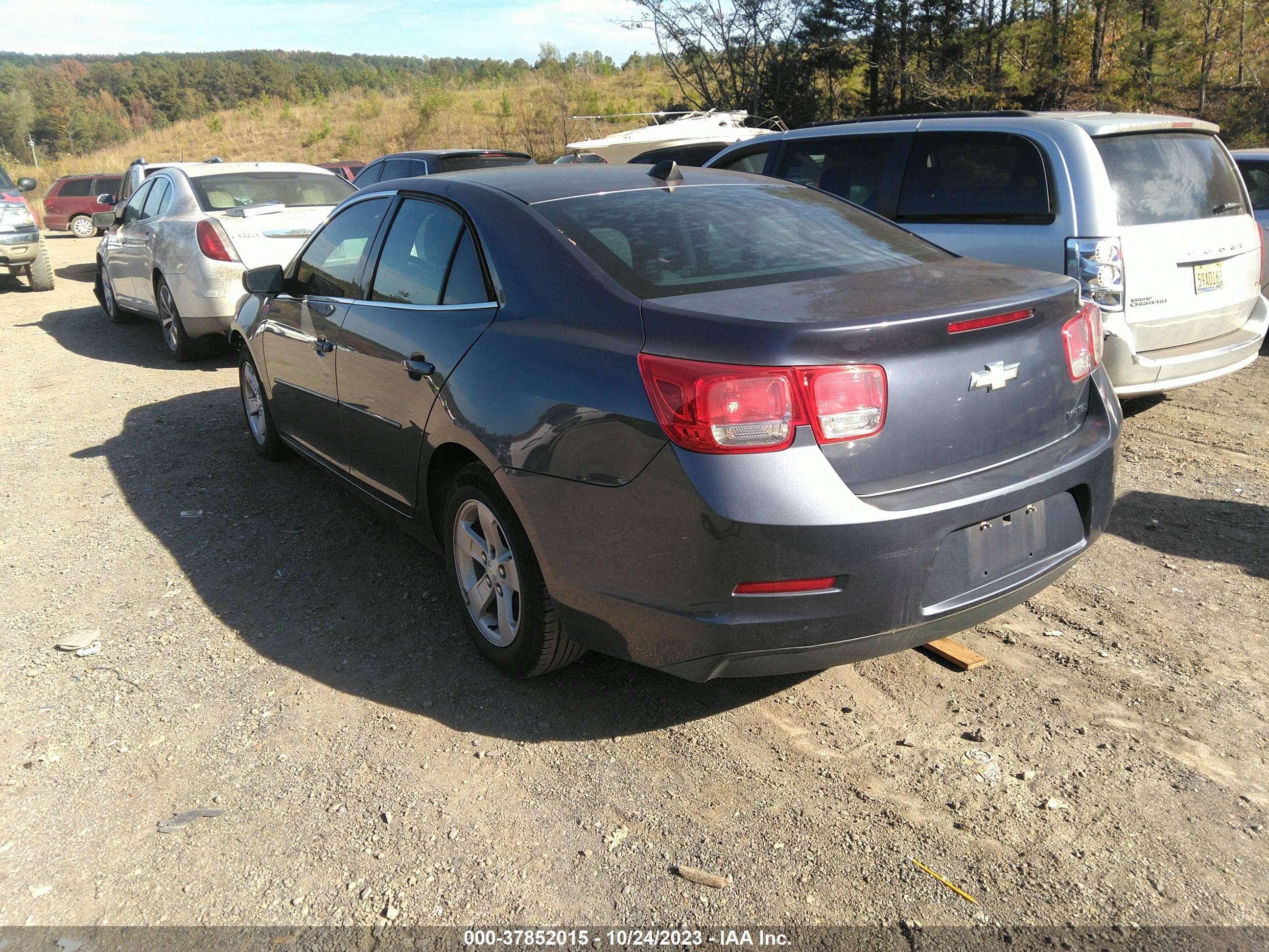 Photo 2 VIN: 1G11B5SA1DF221121 - CHEVROLET MALIBU 