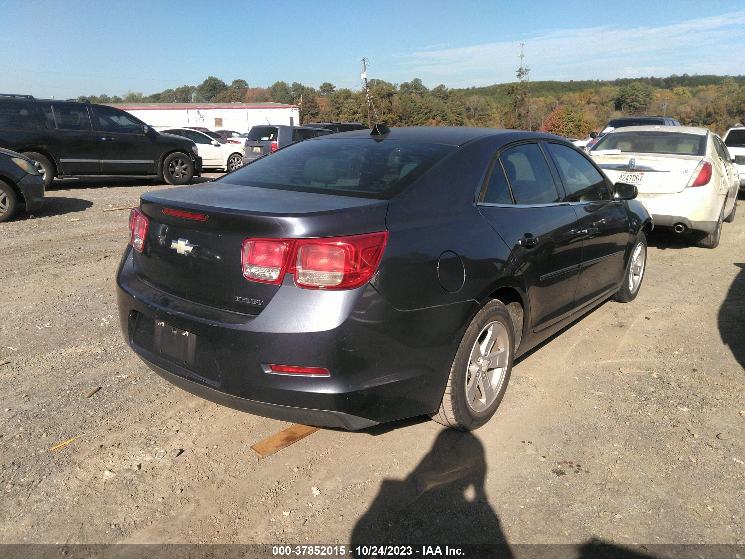 Photo 3 VIN: 1G11B5SA1DF221121 - CHEVROLET MALIBU 