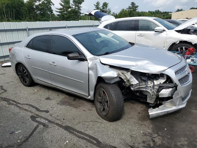 Photo 3 VIN: 1G11B5SA1DF305570 - CHEVROLET MALIBU LS 