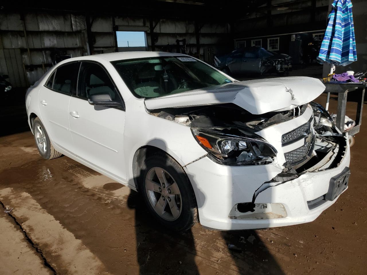 Photo 3 VIN: 1G11B5SA4DF282141 - CHEVROLET MALIBU 