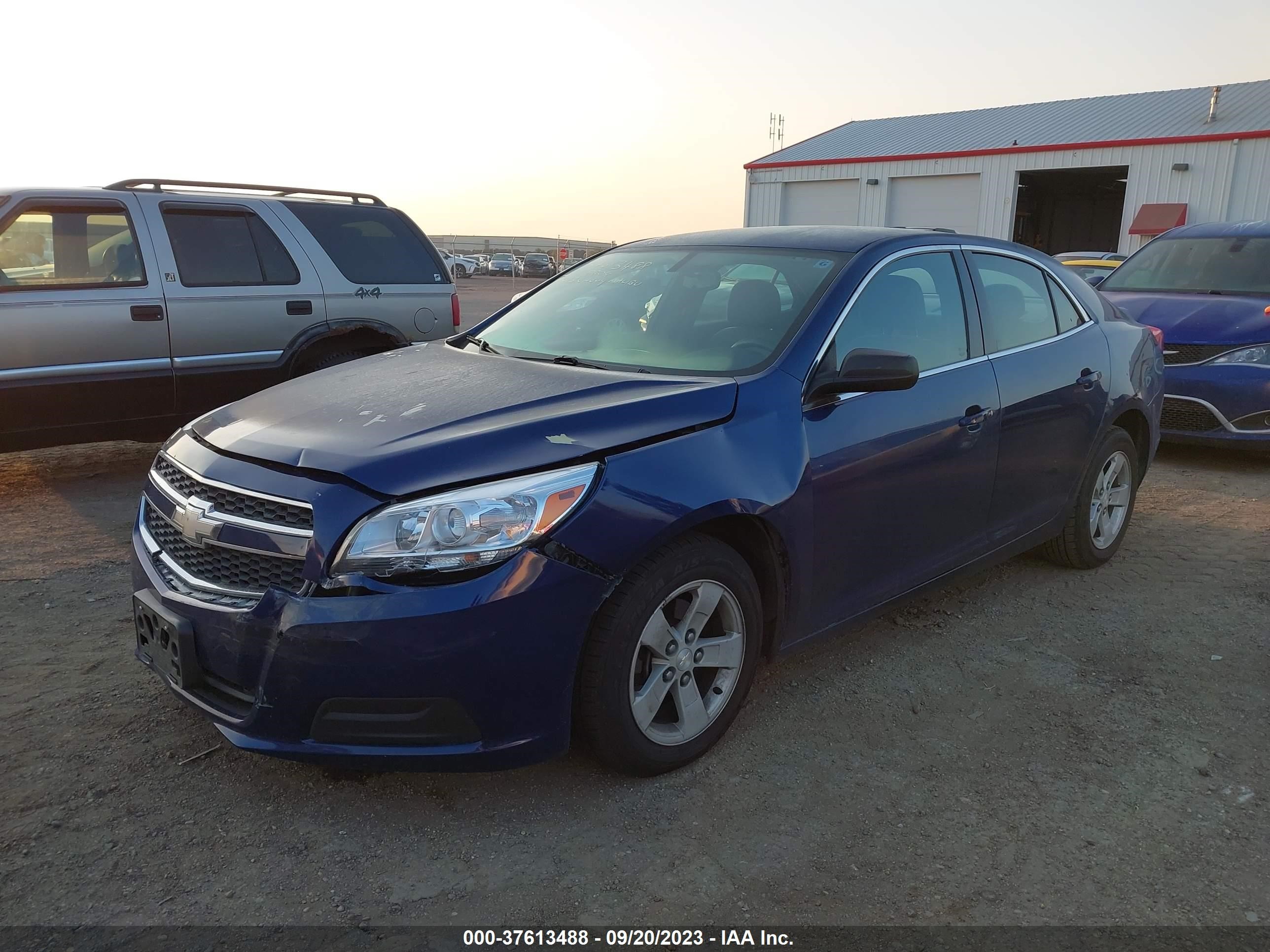 Photo 1 VIN: 1G11B5SA5DU104928 - CHEVROLET MALIBU 