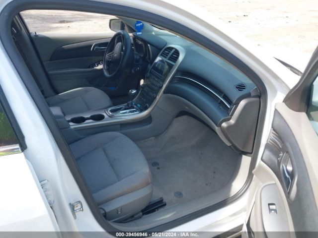 Photo 4 VIN: 1G11B5SA7DF159143 - CHEVROLET MALIBU 