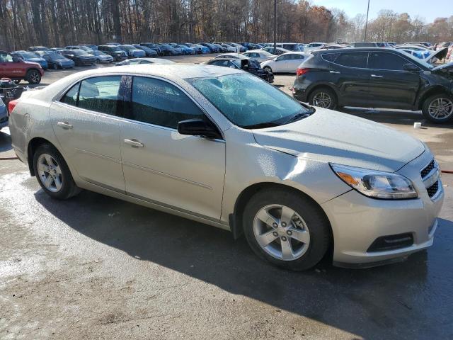 Photo 3 VIN: 1G11B5SA7DF170983 - CHEVROLET MALIBU LS 