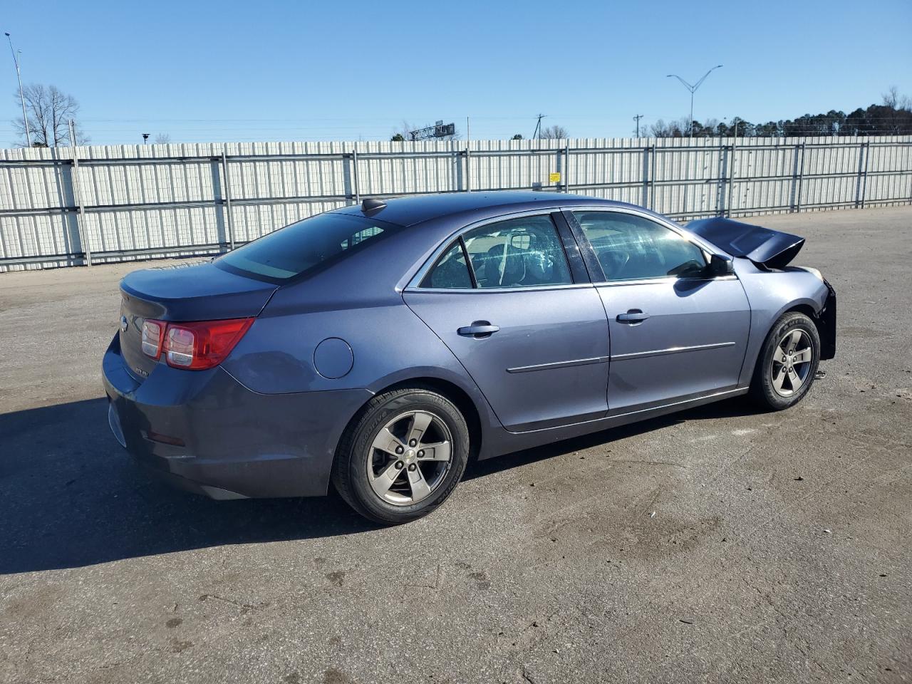 Photo 2 VIN: 1G11B5SA8DF345709 - CHEVROLET MALIBU 