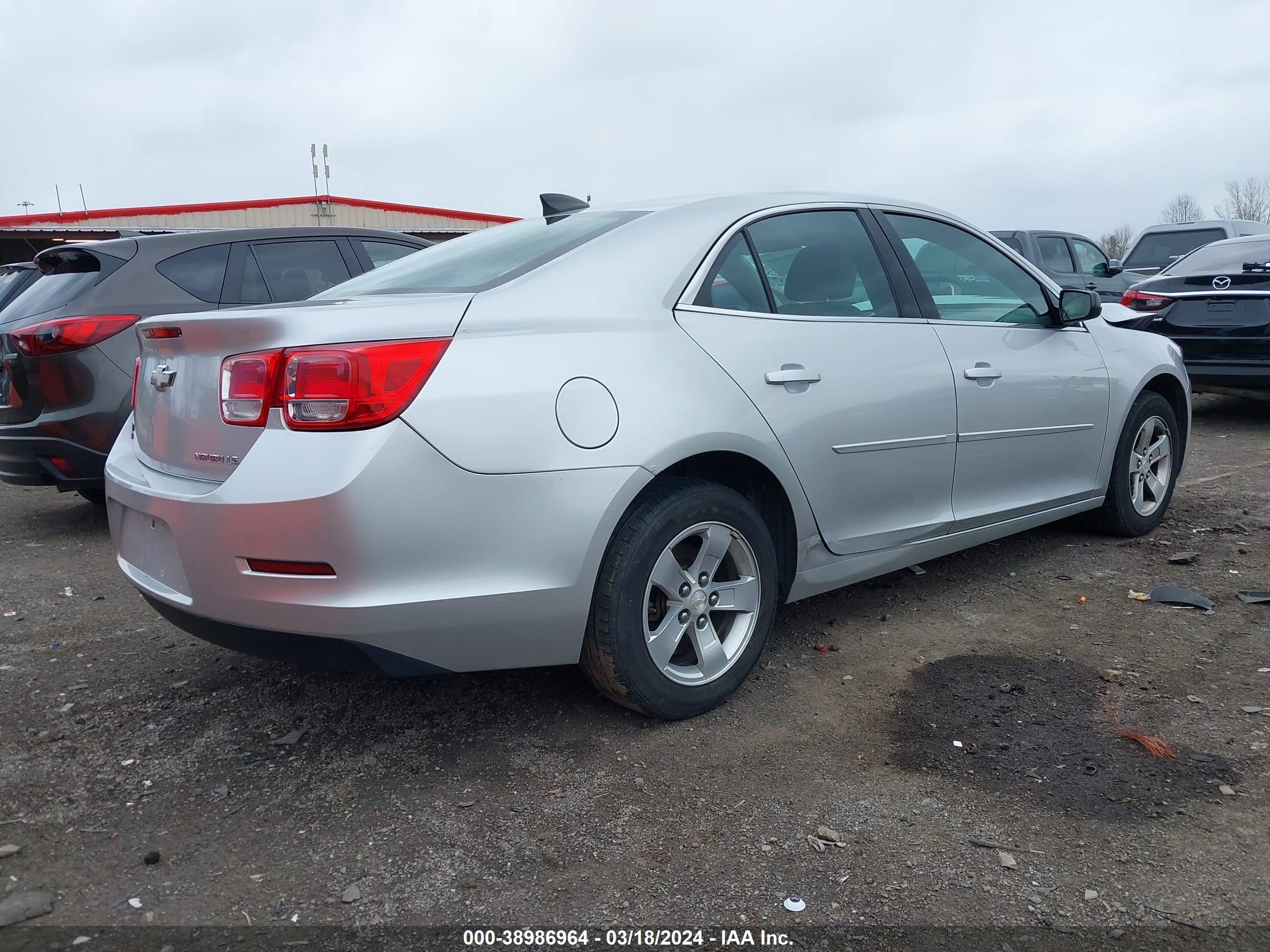 Photo 3 VIN: 1G11B5SA8GF147703 - CHEVROLET MALIBU 