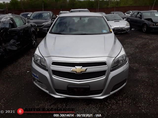 Photo 2 VIN: 1G11B5SA9DF189969 - CHEVROLET MALIBU 