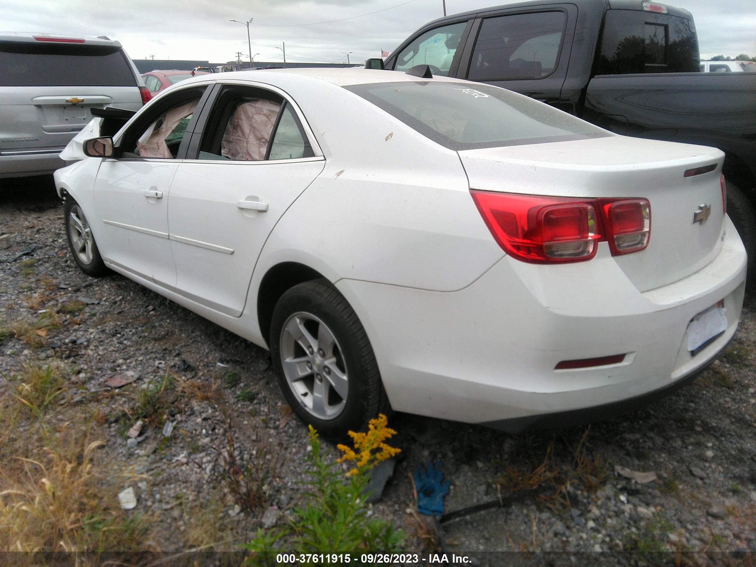 Photo 2 VIN: 1G11B5SA9DF201943 - CHEVROLET MALIBU 