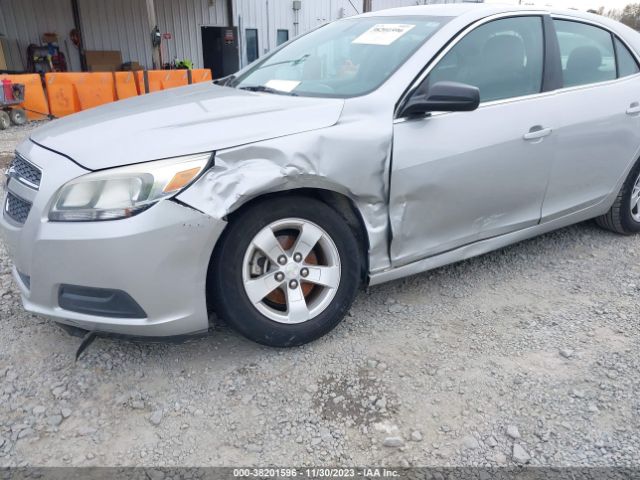 Photo 5 VIN: 1G11B5SA9DF354631 - CHEVROLET MALIBU 