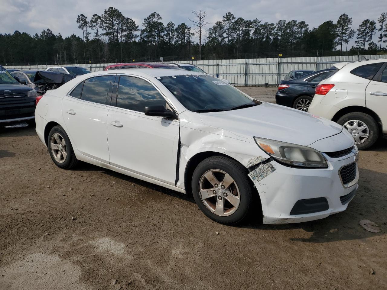 Photo 3 VIN: 1G11B5SL0EF228922 - CHEVROLET MALIBU 