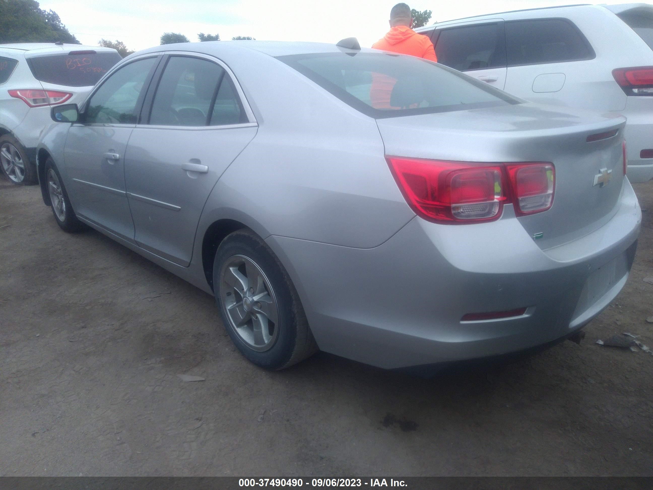 Photo 2 VIN: 1G11B5SL1EF235099 - CHEVROLET MALIBU 