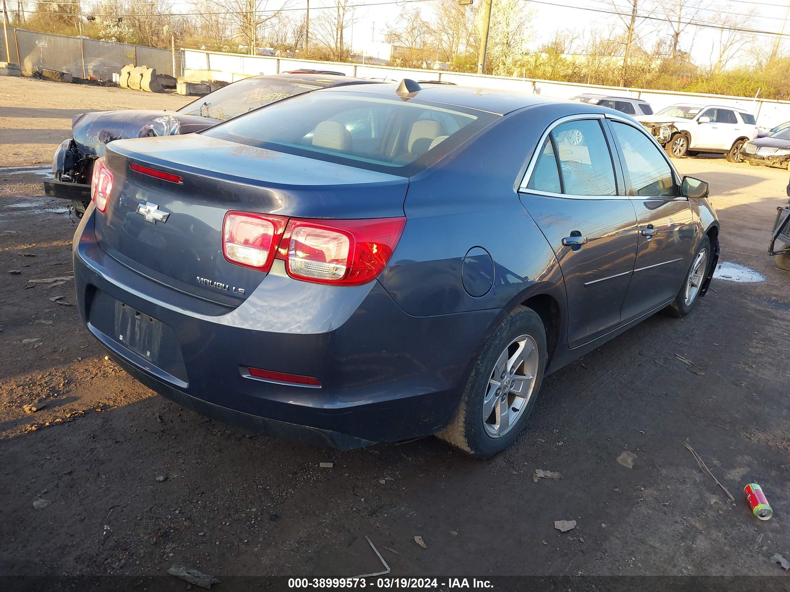 Photo 3 VIN: 1G11B5SL4EF139757 - CHEVROLET MALIBU 