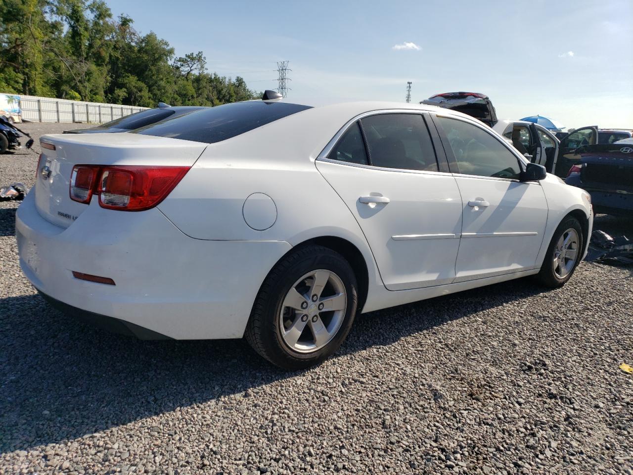 Photo 2 VIN: 1G11B5SL6EF293208 - CHEVROLET MALIBU 