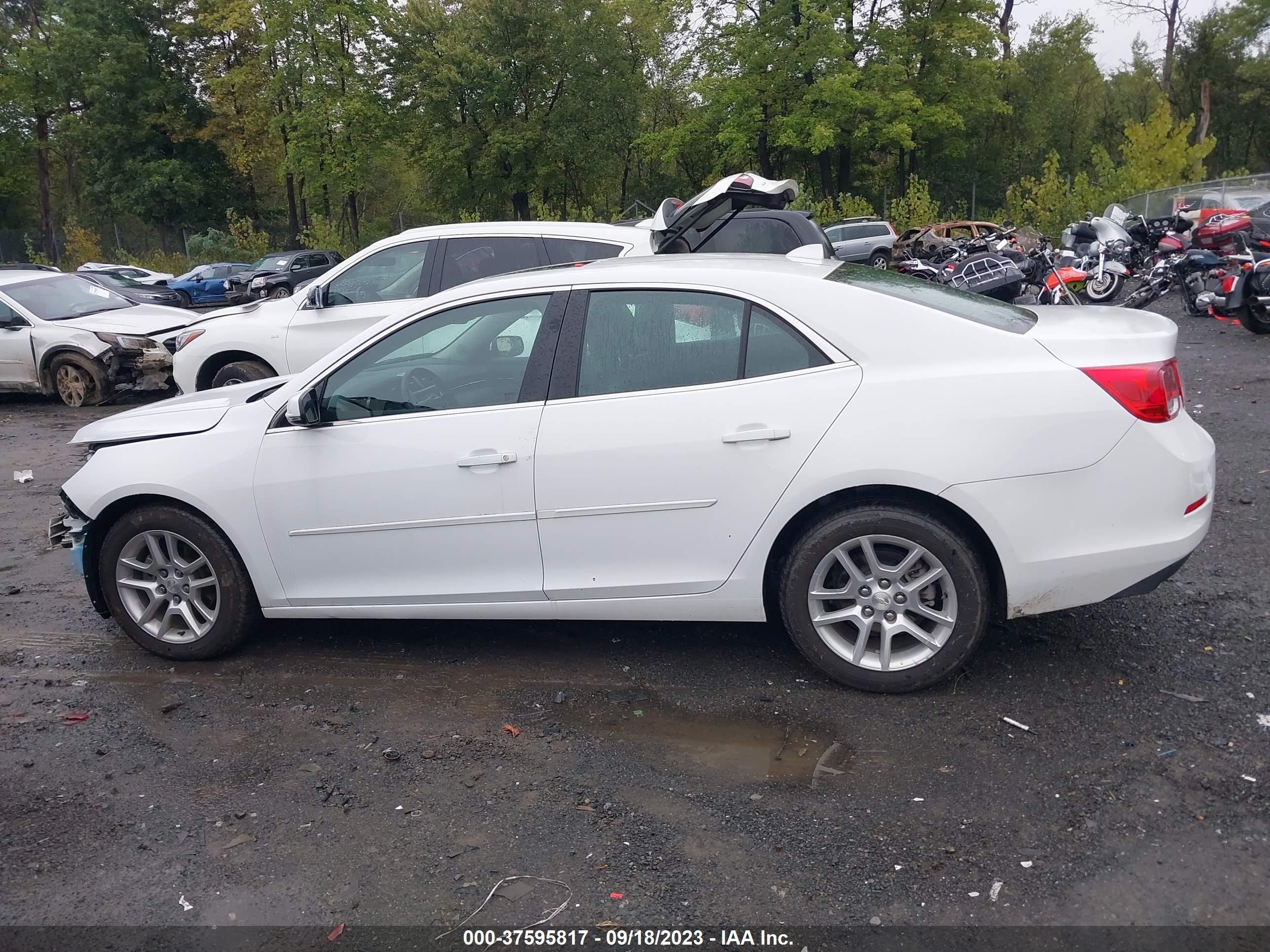 Photo 14 VIN: 1G11C5SA0DF267861 - CHEVROLET MALIBU 