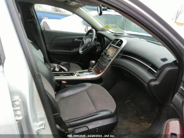 Photo 4 VIN: 1G11C5SA1DF146210 - CHEVROLET MALIBU 