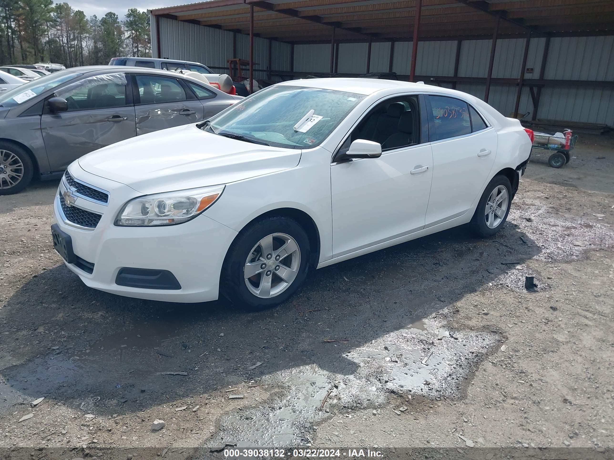 Photo 1 VIN: 1G11C5SA1DF246792 - CHEVROLET MALIBU 