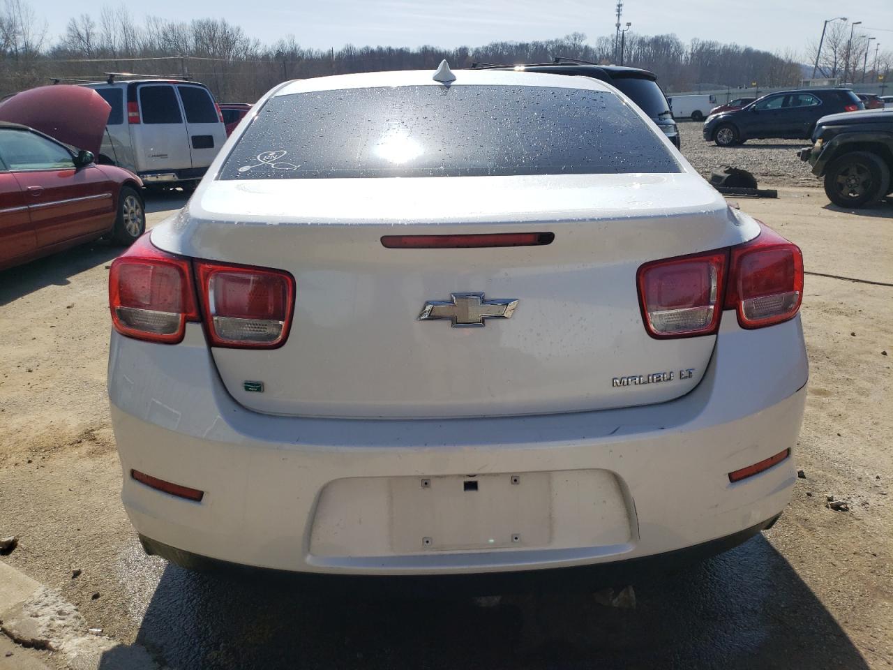 Photo 5 VIN: 1G11C5SA1GF104205 - CHEVROLET MALIBU 