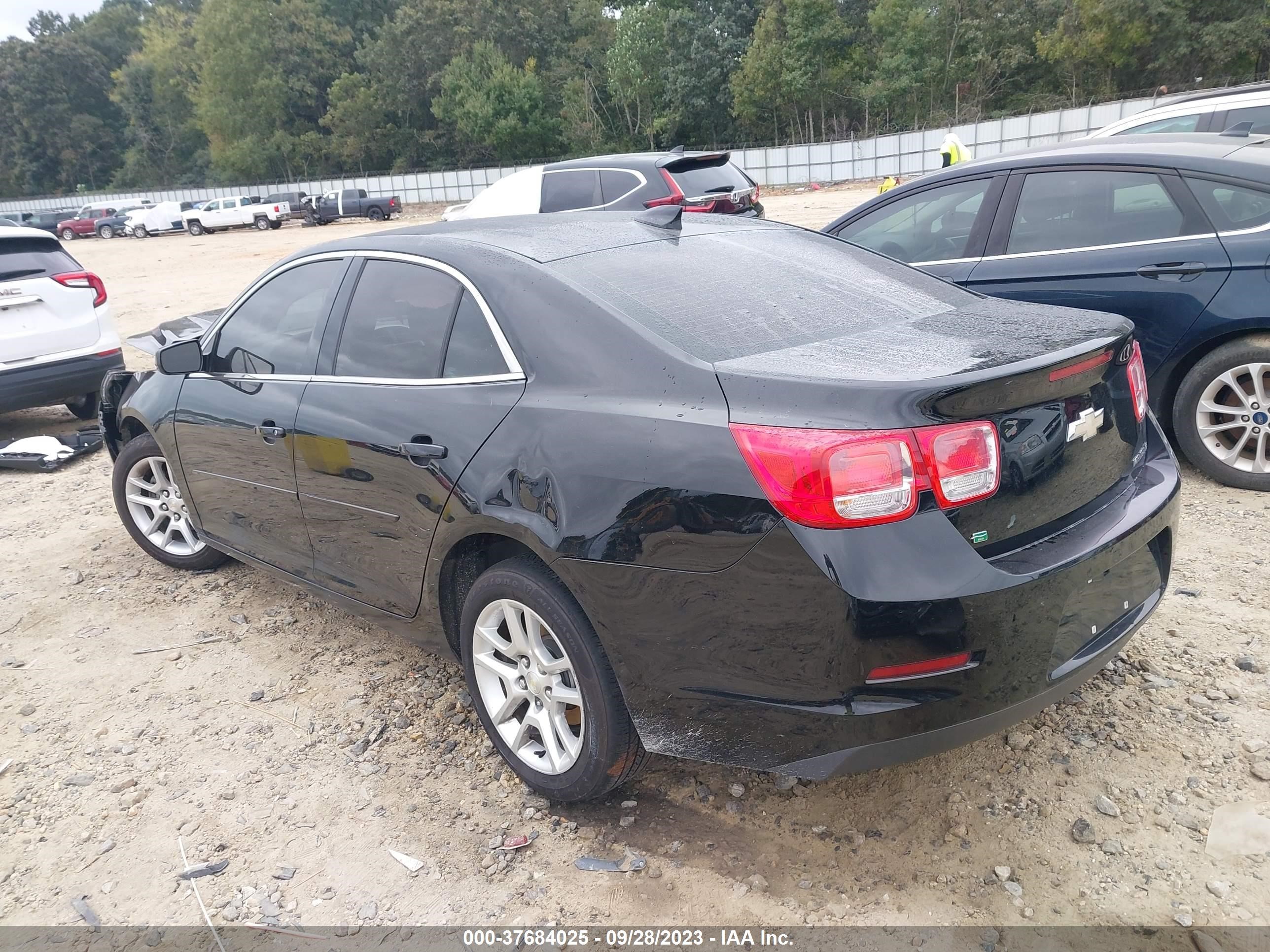 Photo 2 VIN: 1G11C5SA1GU113238 - CHEVROLET MALIBU 