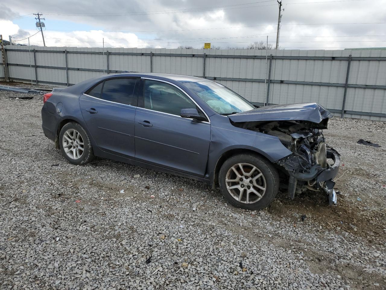 Photo 3 VIN: 1G11C5SA2DF209198 - CHEVROLET MALIBU 