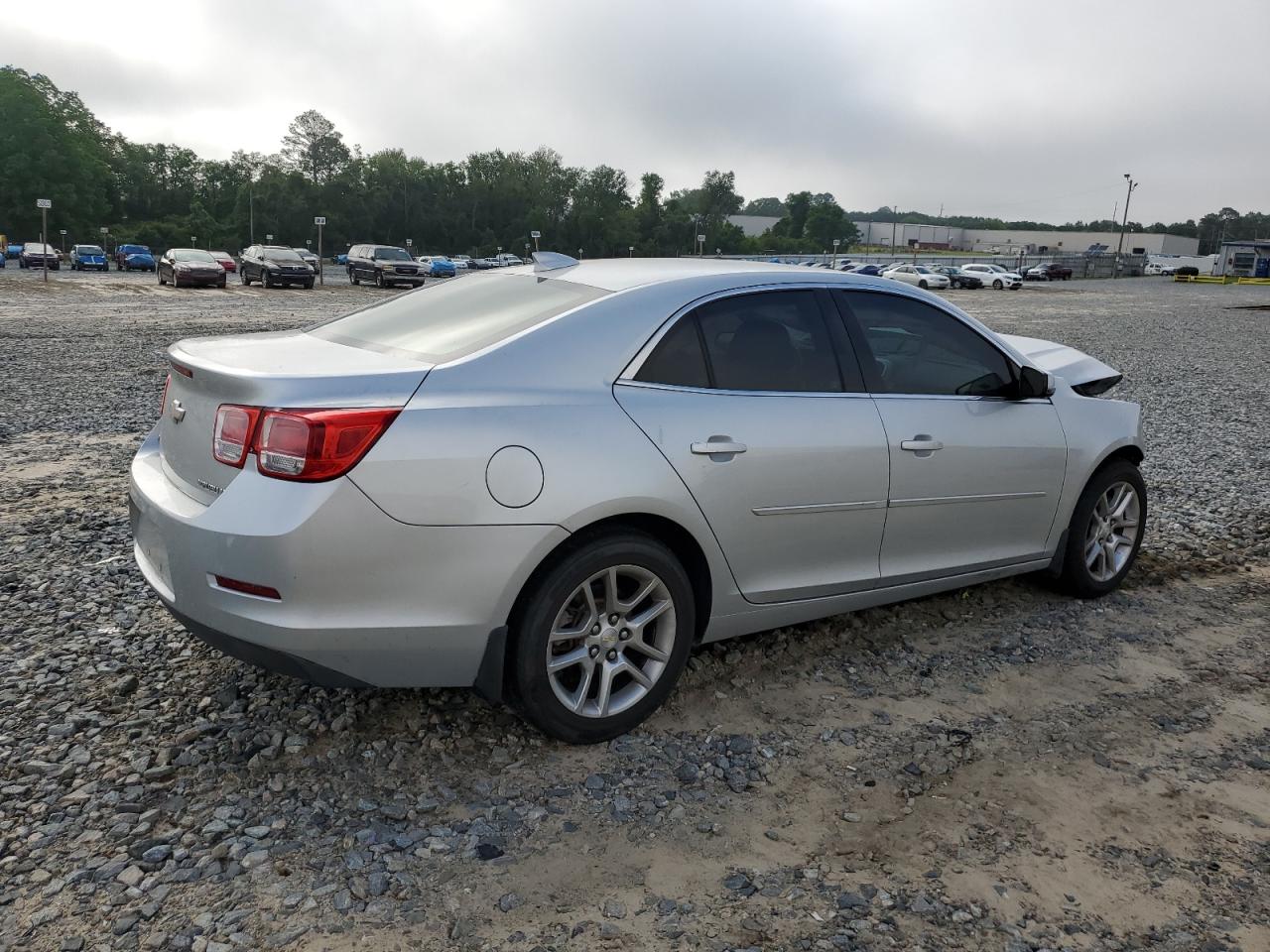 Photo 2 VIN: 1G11C5SA2GF126021 - CHEVROLET MALIBU 