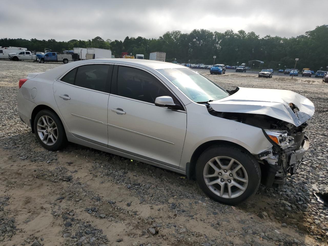 Photo 3 VIN: 1G11C5SA2GF126021 - CHEVROLET MALIBU 