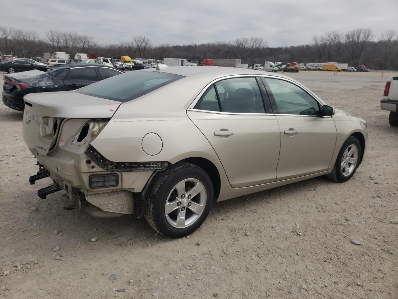 Photo 2 VIN: 1G11C5SA3DF151795 - CHEVROLET MALIBU 