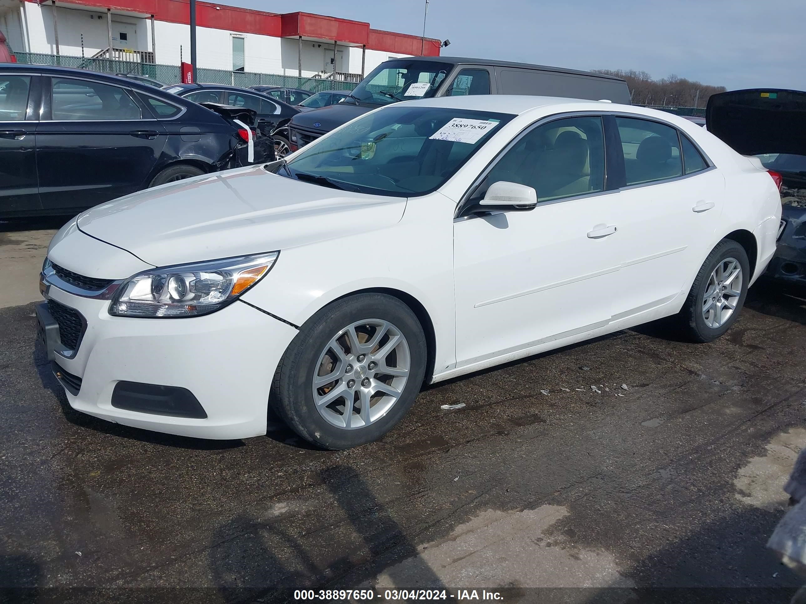 Photo 1 VIN: 1G11C5SA3GF117263 - CHEVROLET MALIBU 