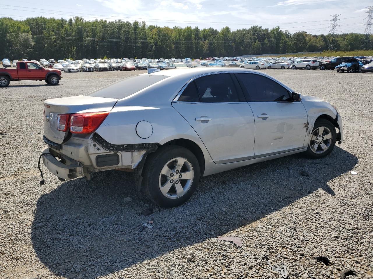 Photo 2 VIN: 1G11C5SA3GF136282 - CHEVROLET MALIBU 