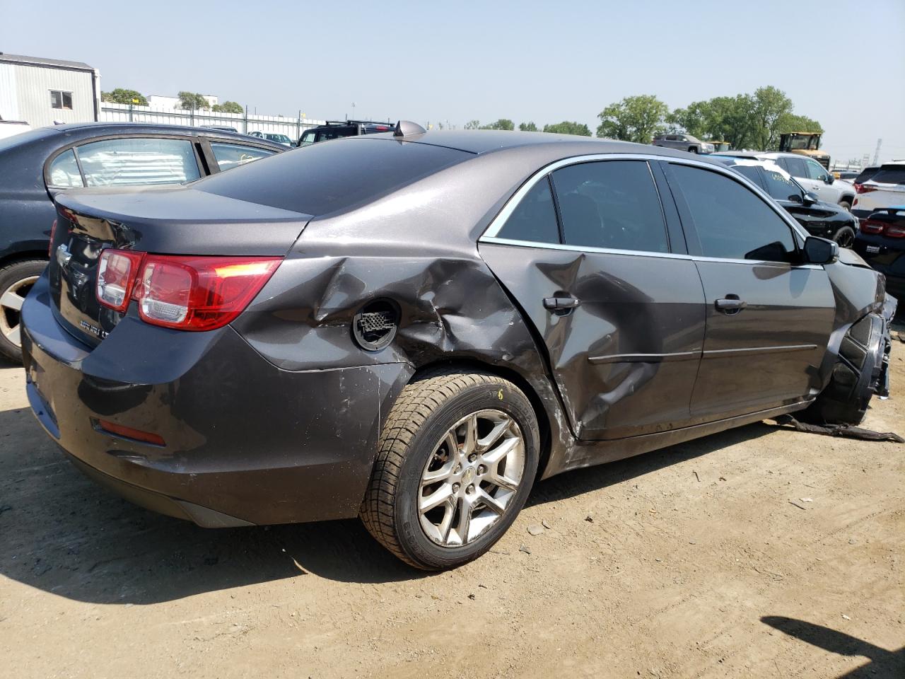 Photo 2 VIN: 1G11C5SA4DF134889 - CHEVROLET MALIBU 