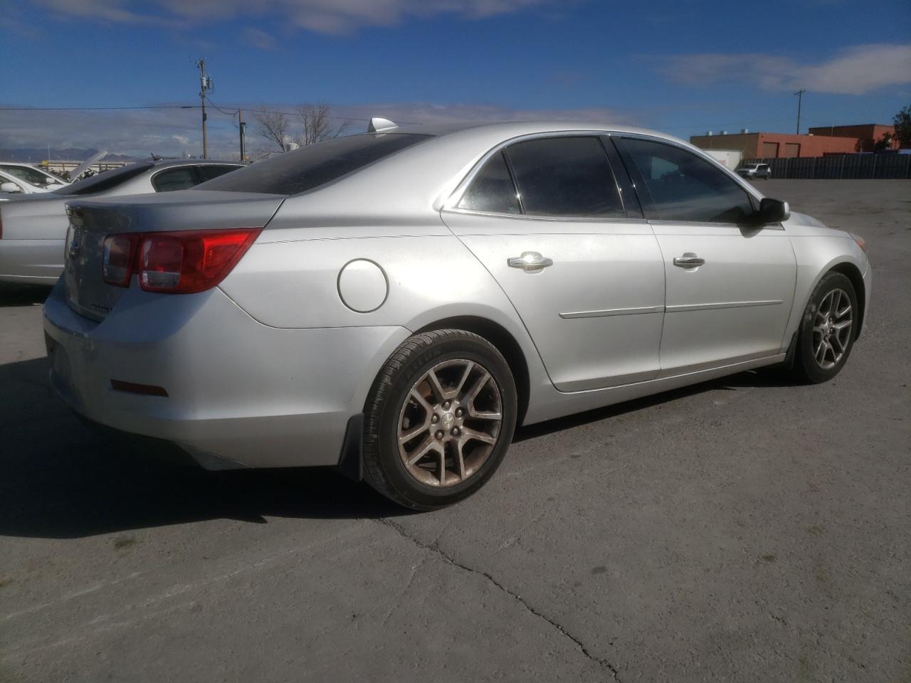 Photo 2 VIN: 1G11C5SA5DF133461 - CHEVROLET MALIBU 