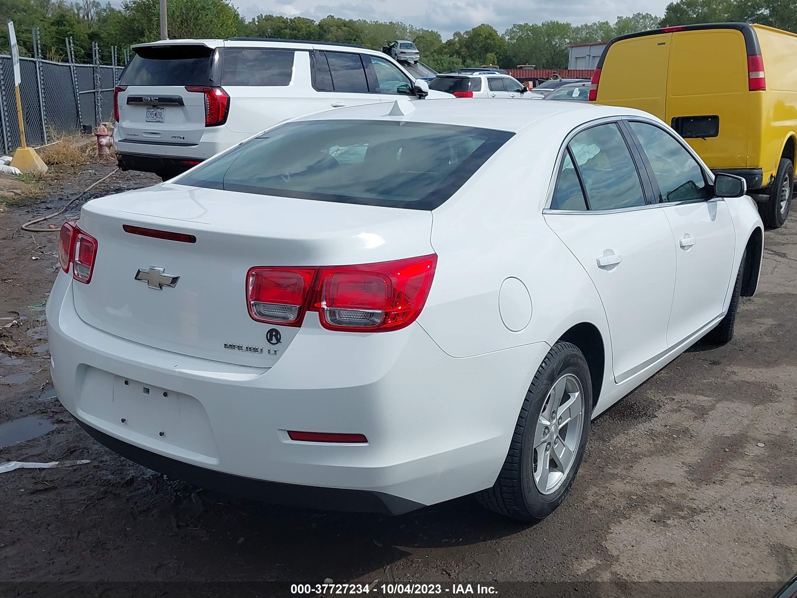 Photo 3 VIN: 1G11C5SA5DF246925 - CHEVROLET MALIBU 