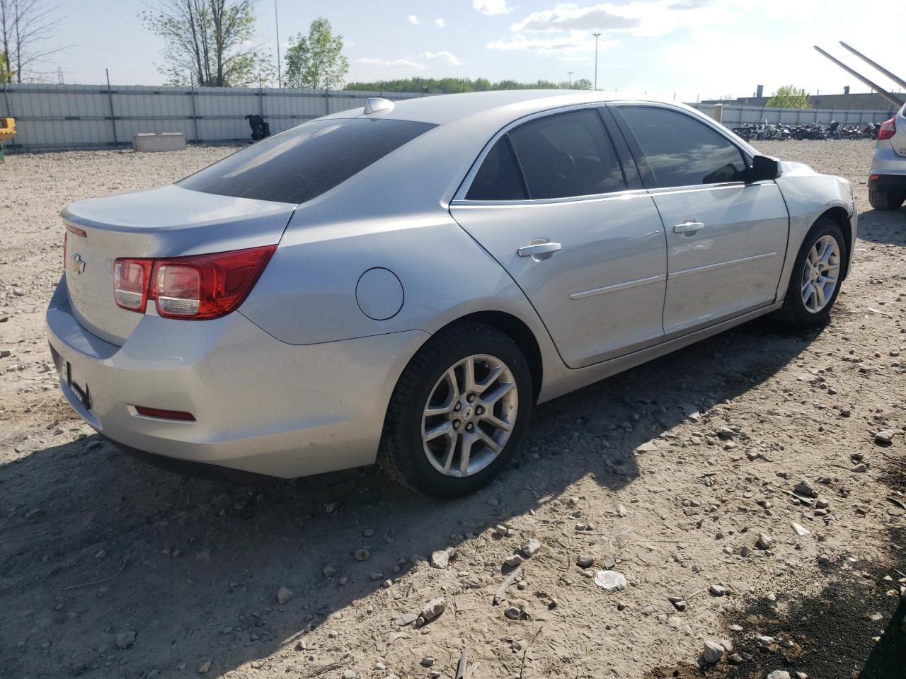 Photo 2 VIN: 1G11C5SA5DF330775 - CHEVROLET MALIBU 