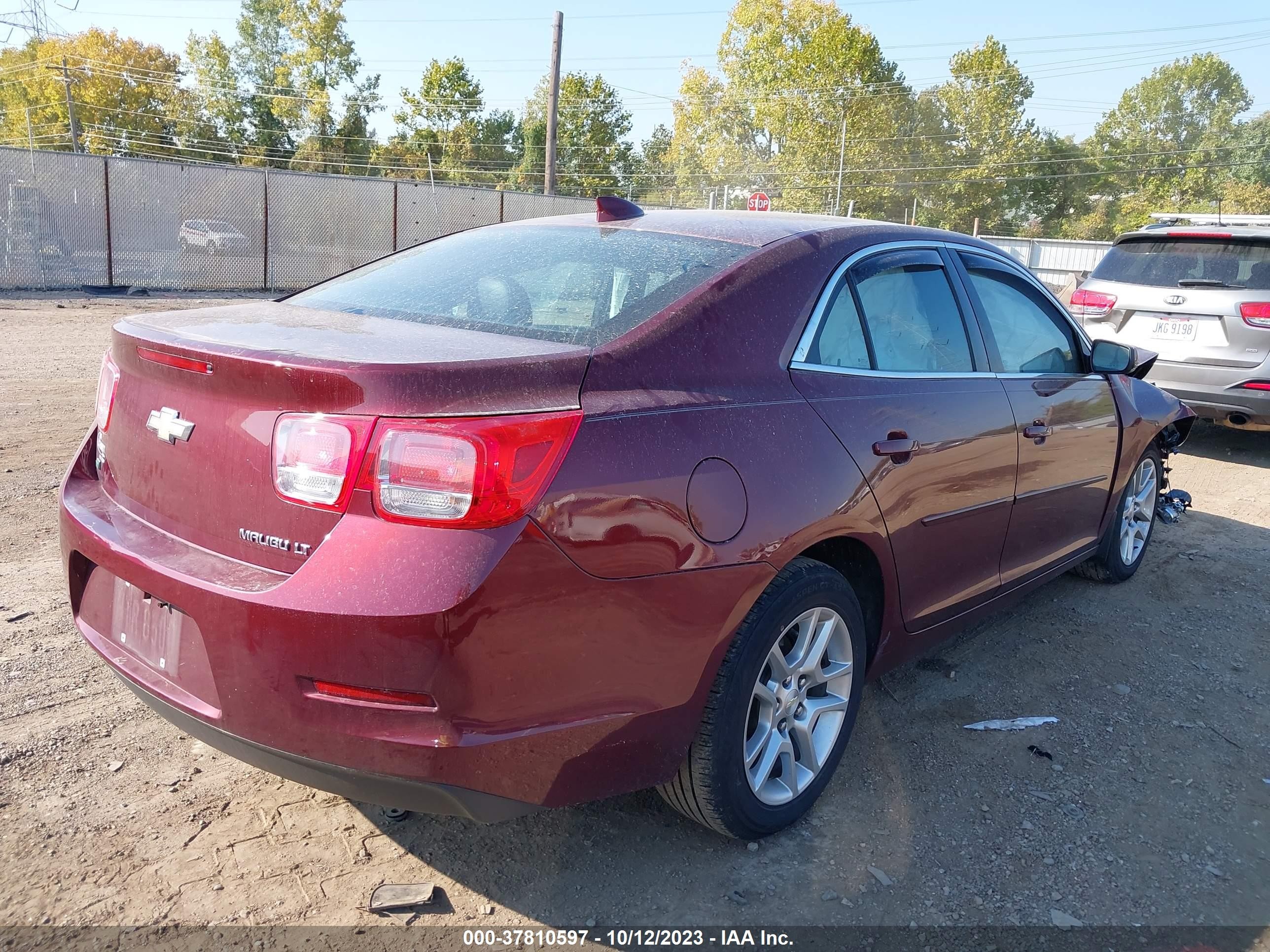 Photo 3 VIN: 1G11C5SA5GF113540 - CHEVROLET MALIBU 