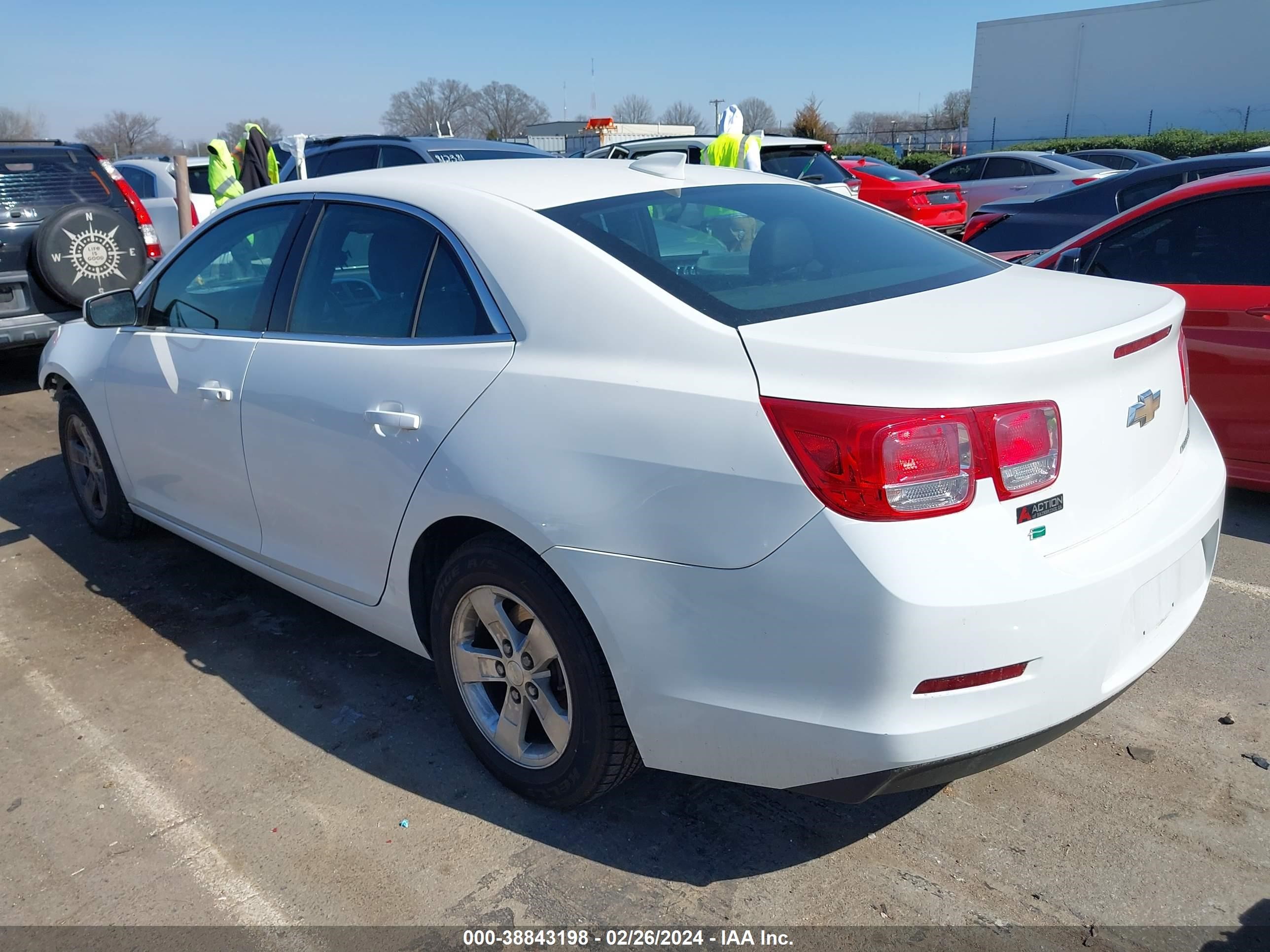 Photo 2 VIN: 1G11C5SA5GU151345 - CHEVROLET MALIBU 