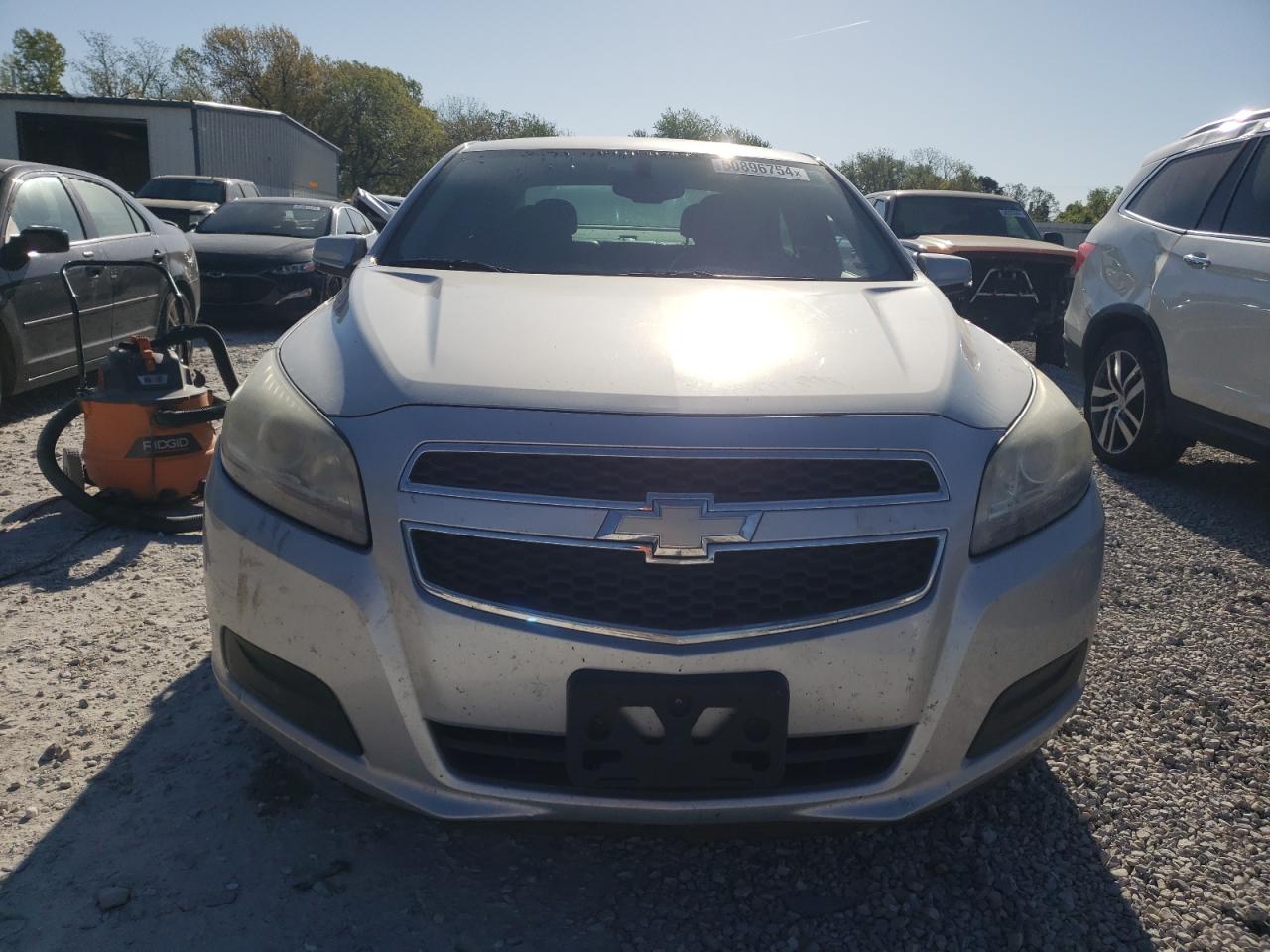 Photo 4 VIN: 1G11C5SA7DF147586 - CHEVROLET MALIBU 