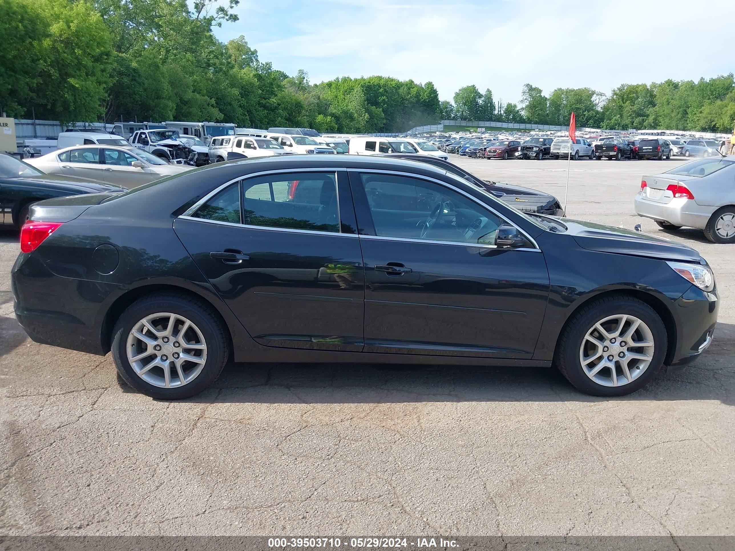 Photo 12 VIN: 1G11C5SA7DF152139 - CHEVROLET MALIBU 