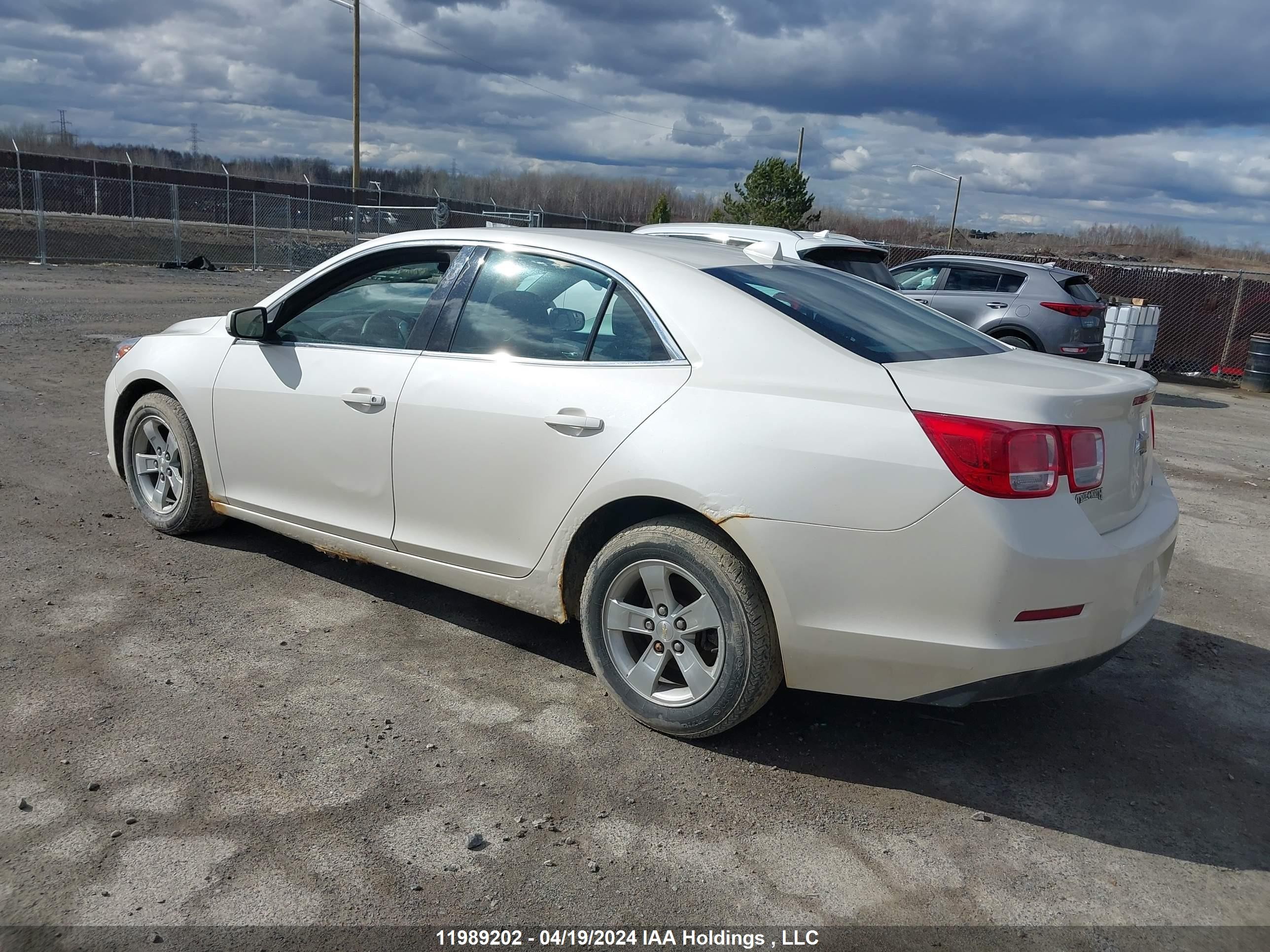 Photo 2 VIN: 1G11C5SA7DF314934 - CHEVROLET MALIBU 