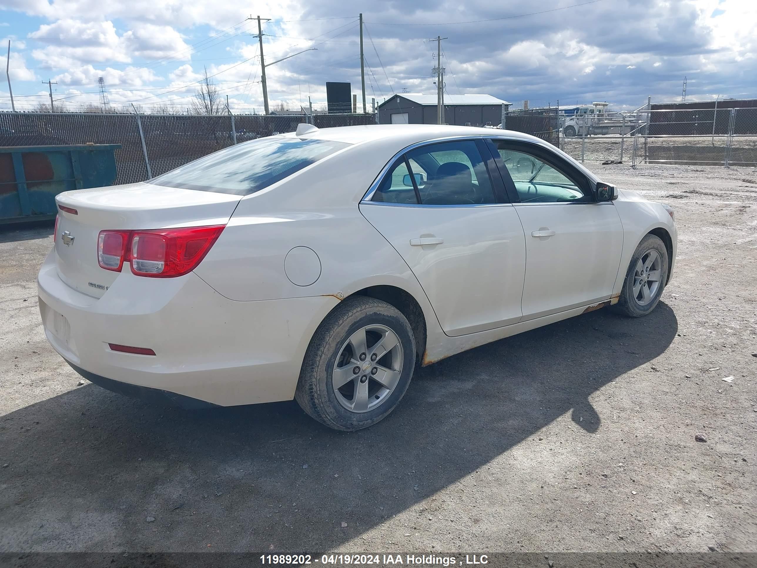 Photo 3 VIN: 1G11C5SA7DF314934 - CHEVROLET MALIBU 