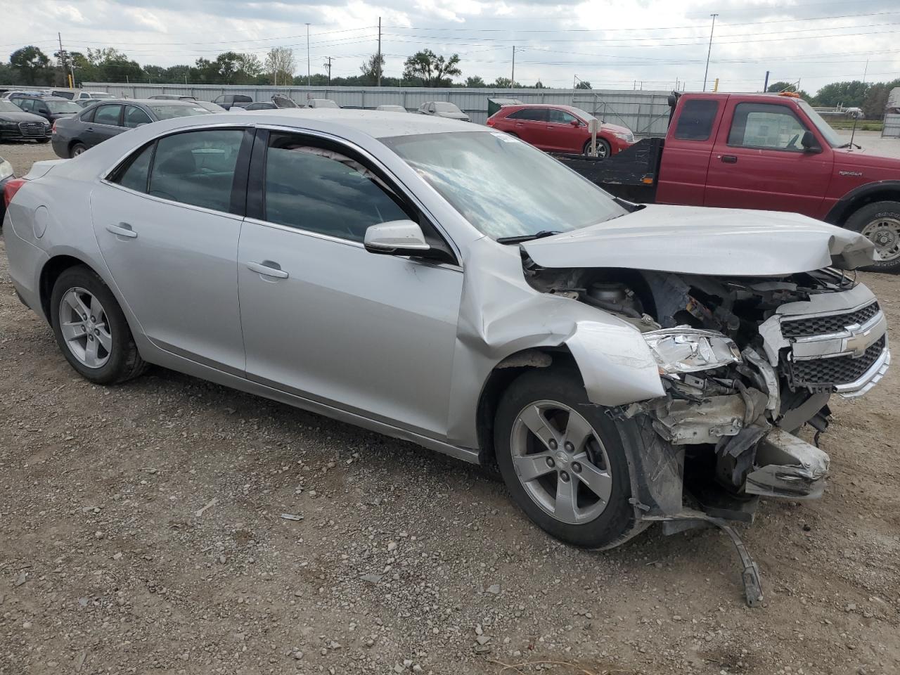 Photo 3 VIN: 1G11C5SA8DF299084 - CHEVROLET MALIBU 