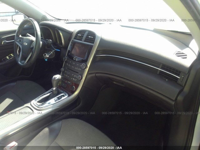 Photo 4 VIN: 1G11C5SA8DU101020 - CHEVROLET MALIBU 