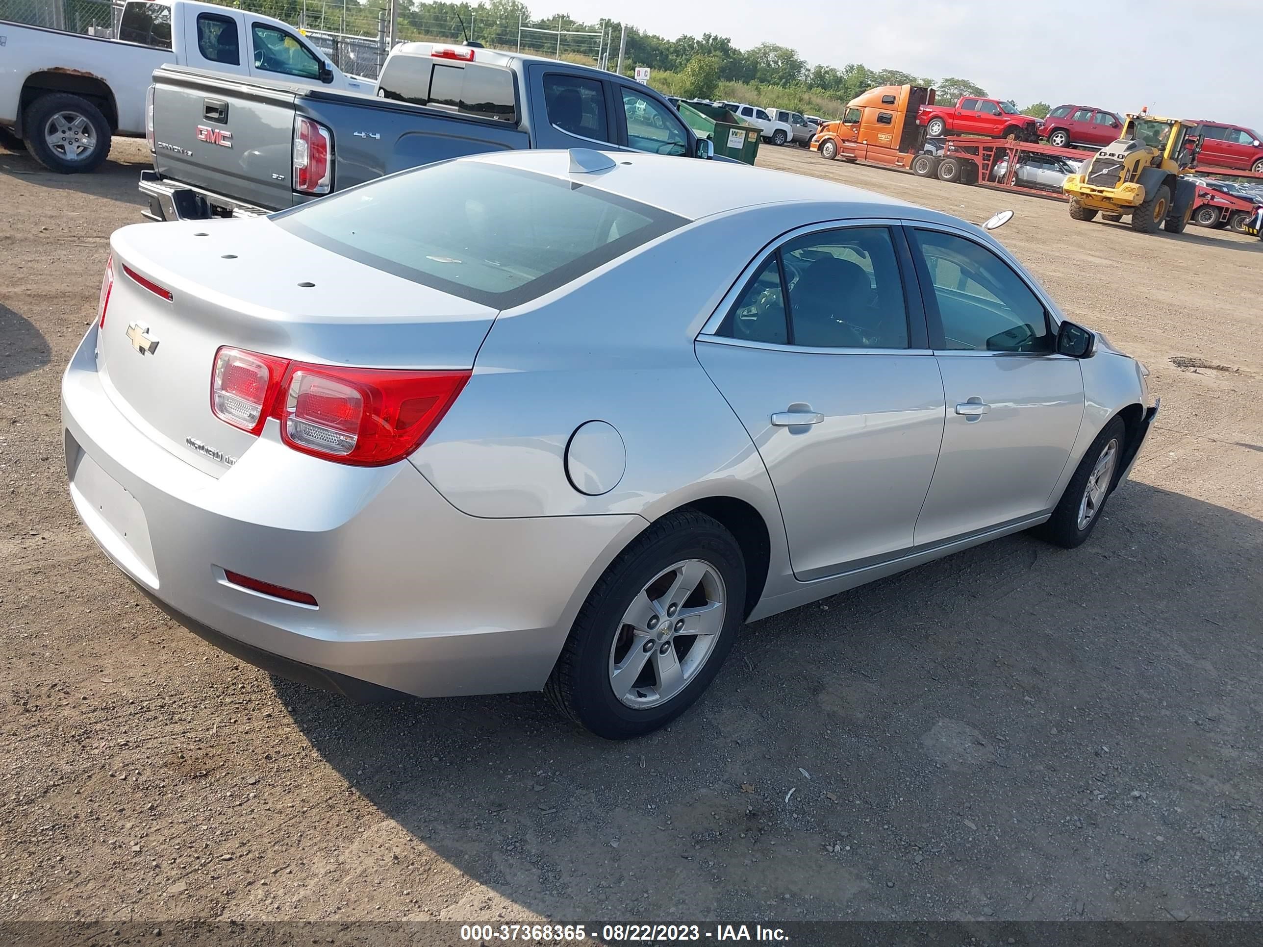 Photo 3 VIN: 1G11C5SA8GF142188 - CHEVROLET MALIBU 