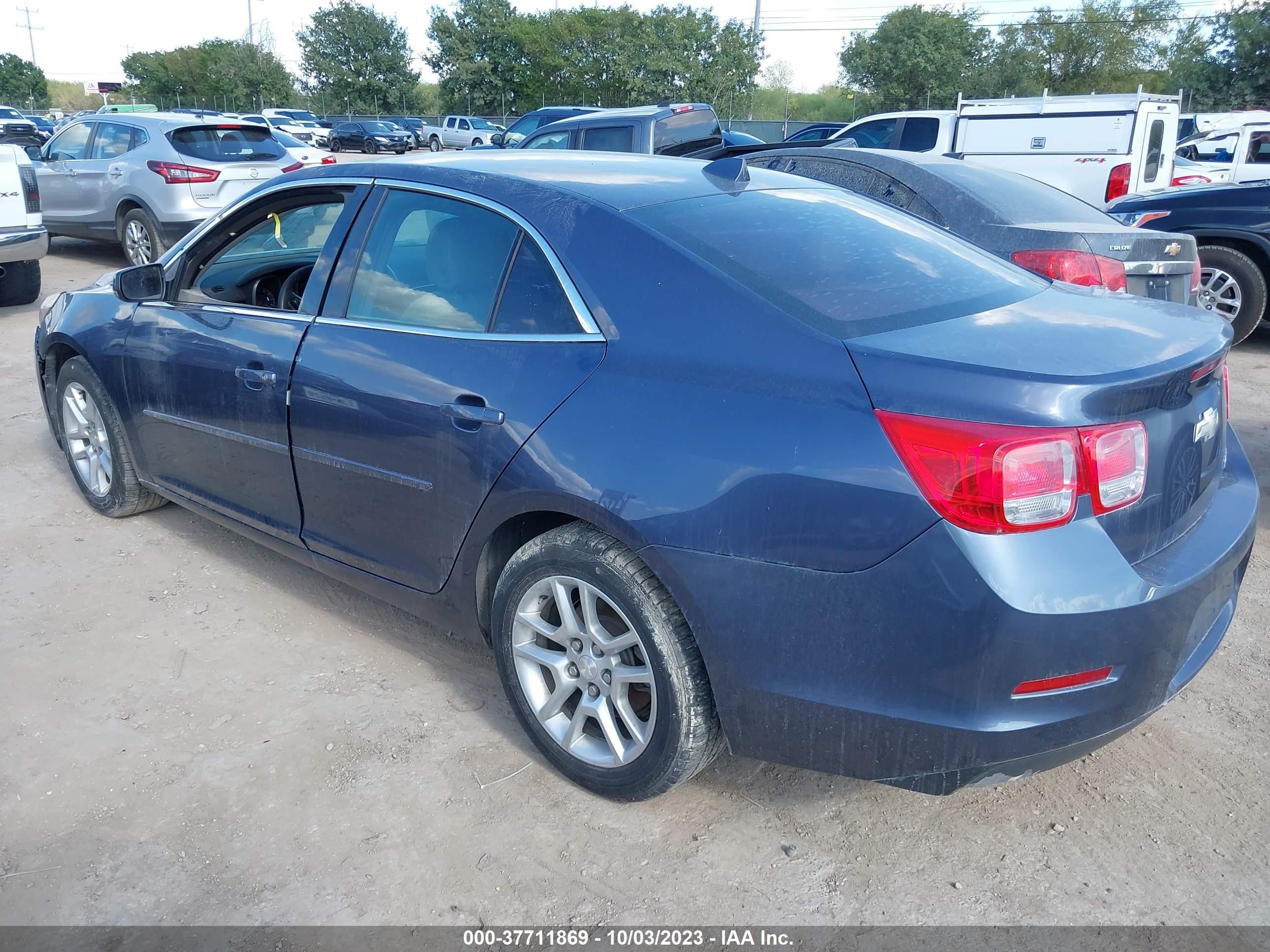 Photo 2 VIN: 1G11C5SA9DF200448 - CHEVROLET MALIBU 